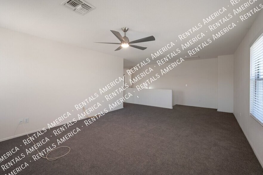 Building Photo - 10646 E Bogart Ave