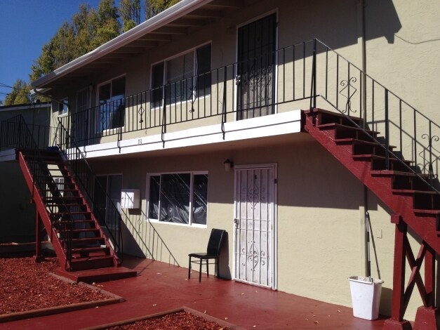Building Photo - 151 Catron Dr