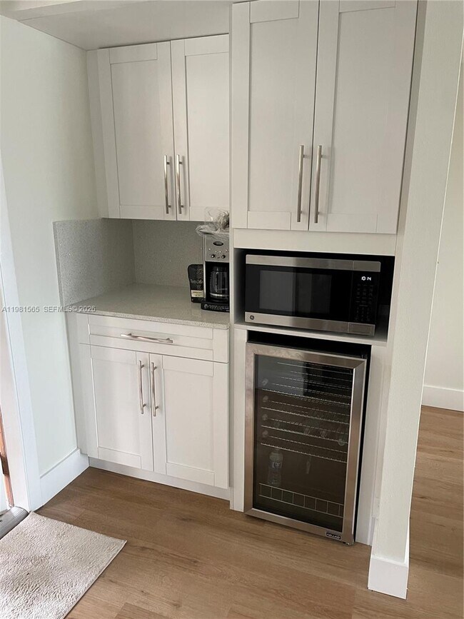 Building Photo - 8465 Sunrise Lakes Blvd