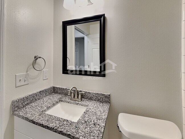 Building Photo - 2006 Ruby Red Blvd