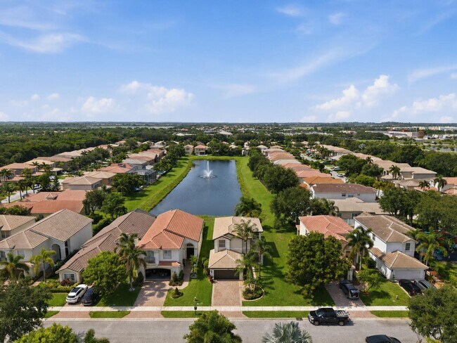 Building Photo - 8895 Chestnut Ridge Way