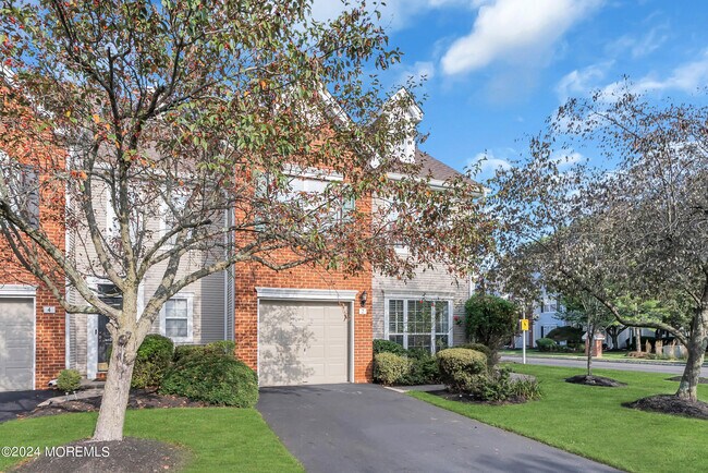 Building Photo - 2 Charles Ct