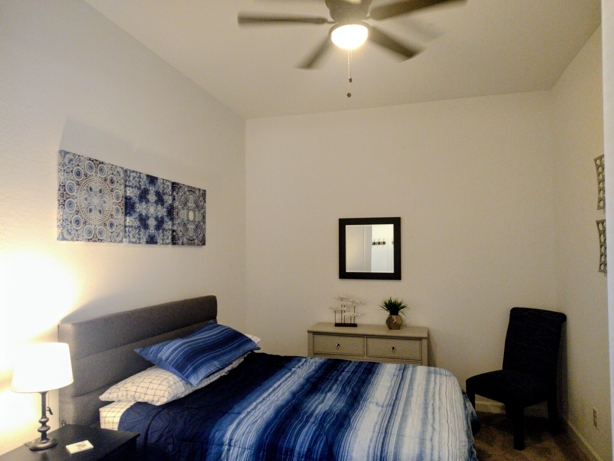 Bedroom 3 - Qn Bed - 522 S 197th Ln