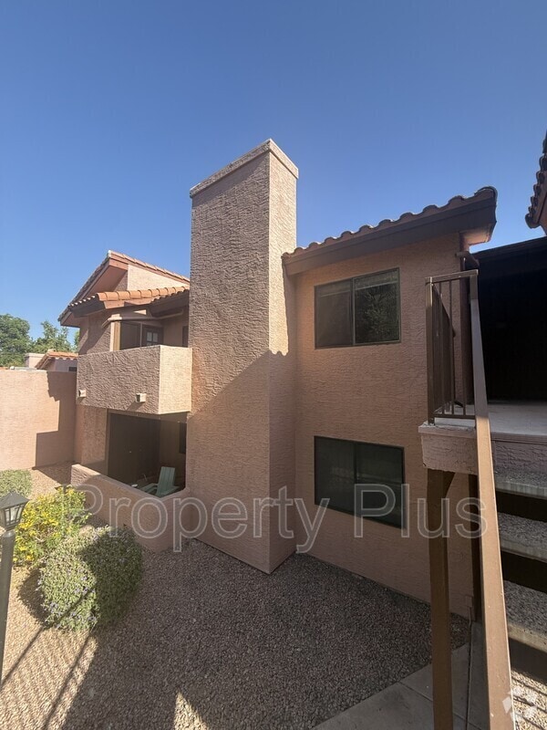Building Photo - 1075 E Chandler Blvd
