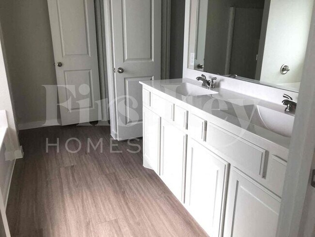 Building Photo - 9948 Rio Doso Drive