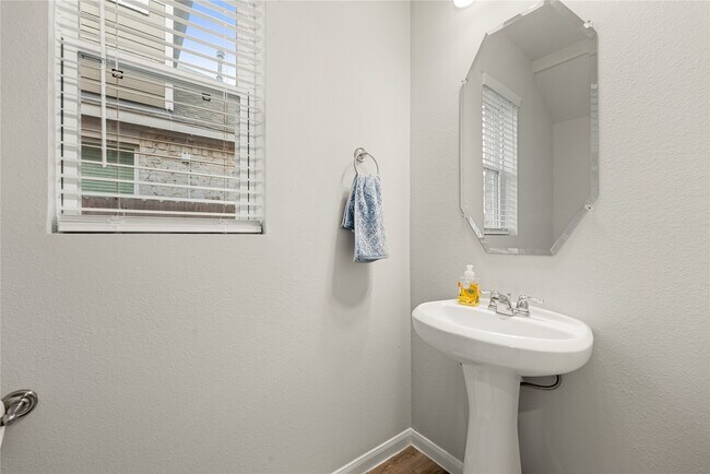 Building Photo - 27130 Peaceful Cv Dr