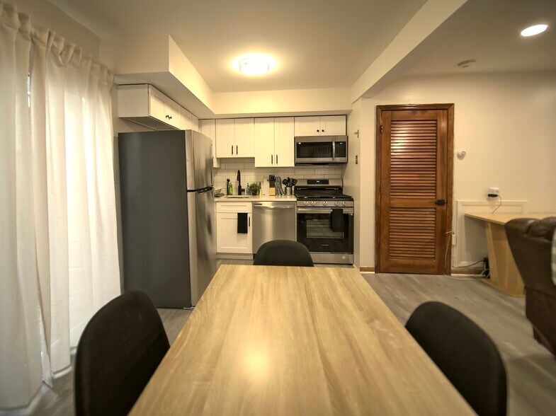 Building Photo - 457 Jackson Ave