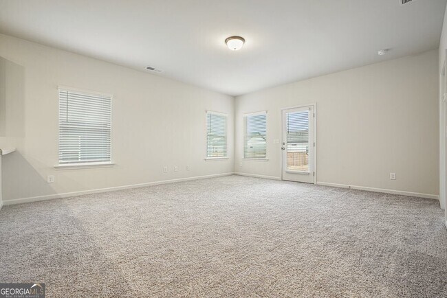 Building Photo - 529 Summerfield Ln NW