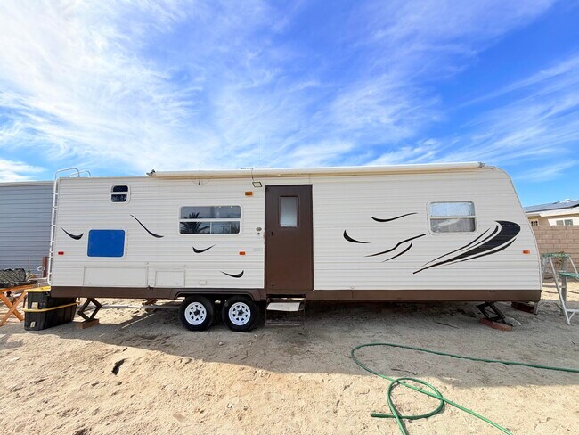 Building Photo - 64811 Thomas Ave