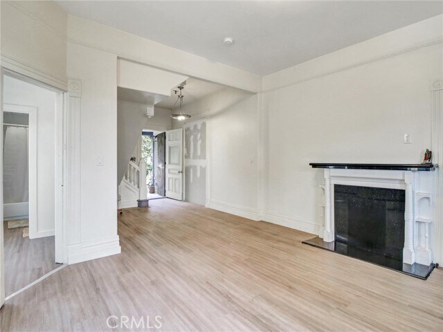 Building Photo - 614 E 23rd St