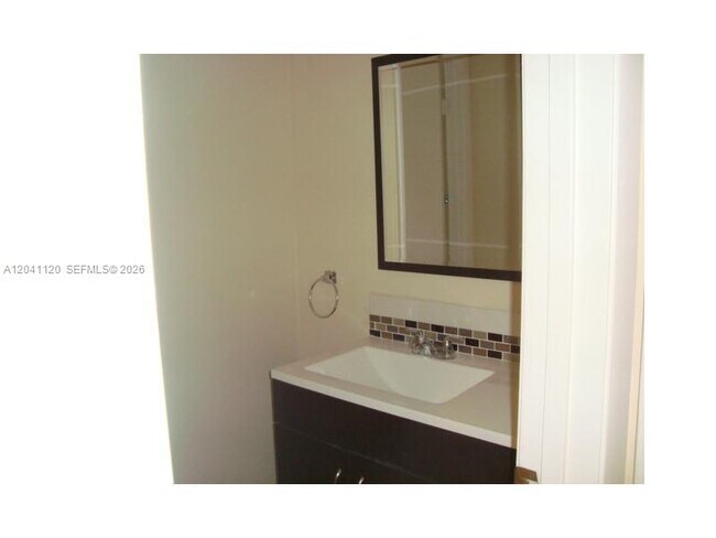 Building Photo - 286 Bridgeton Way
