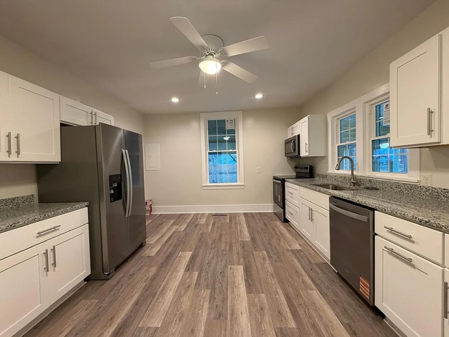 Building Photo - 211 North St