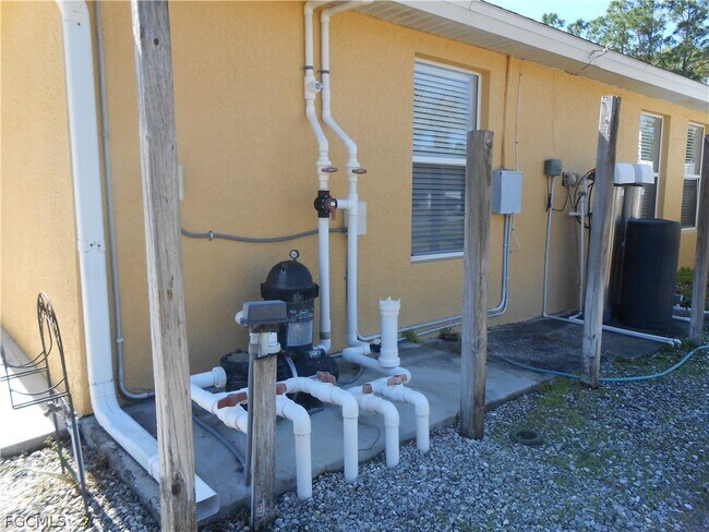 Building Photo - 612 McArthur Ave