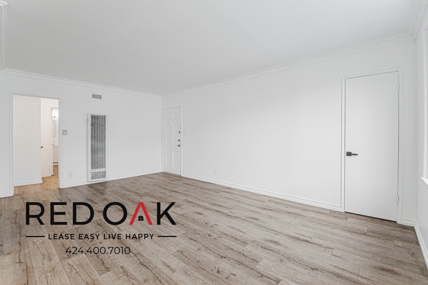 Building Photo - 820 S Gramercy Pl