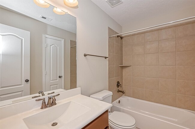 Building Photo - 17827 Circular Quay Ln