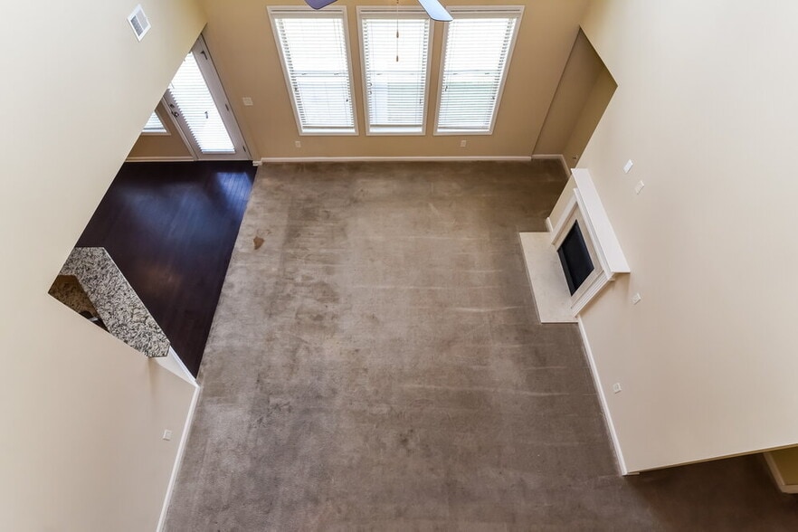 Building Photo - 192 Moorland Way NE