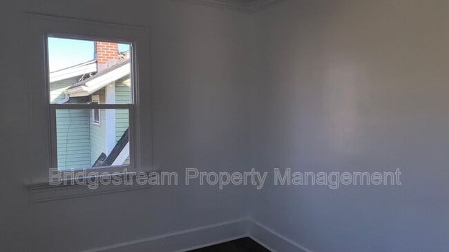 Building Photo - 167 W Hudson Ave