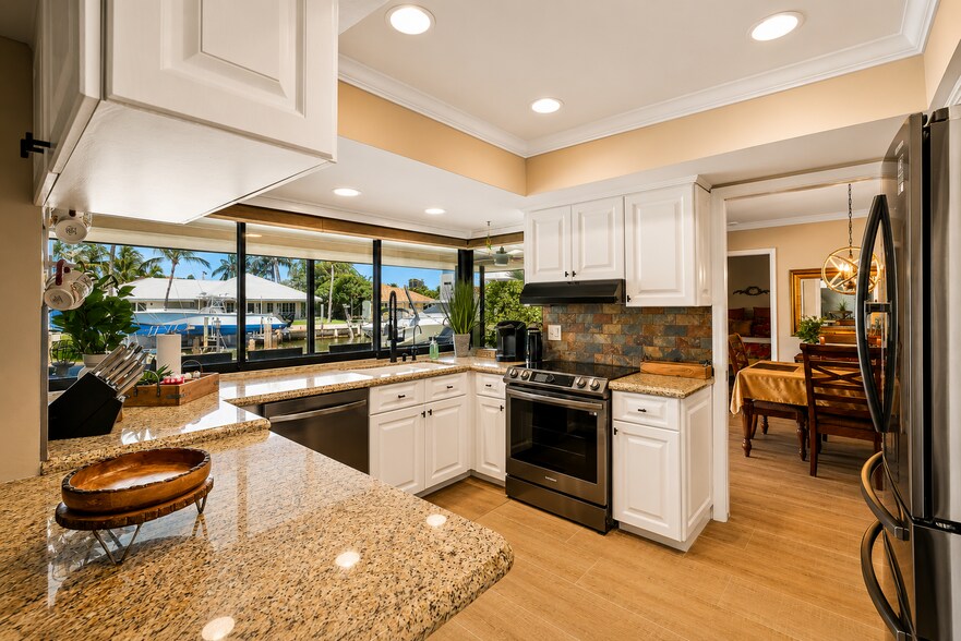Building Photo - 1090 Fairview Ln