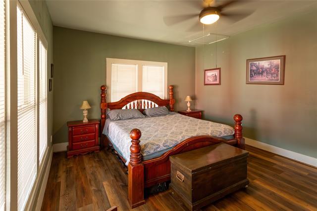 Building Photo - 340 E 3rd St