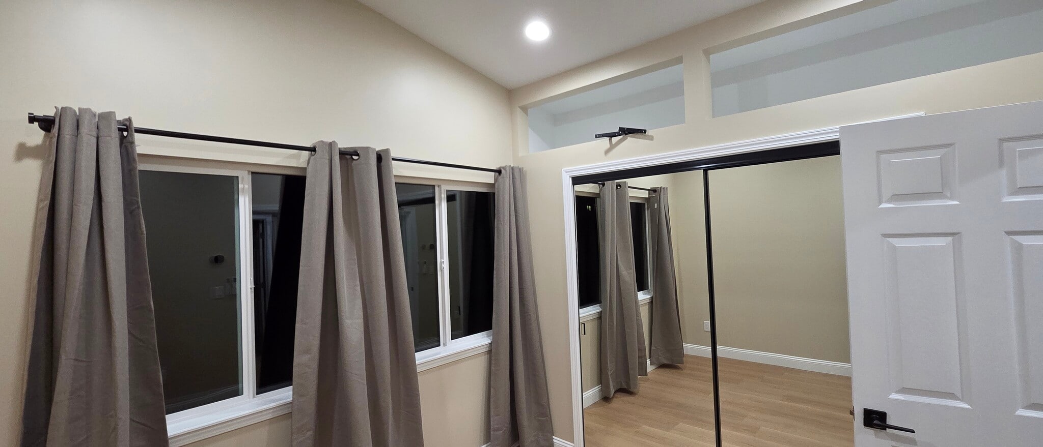 Building Photo - 471 Maplewood Ave