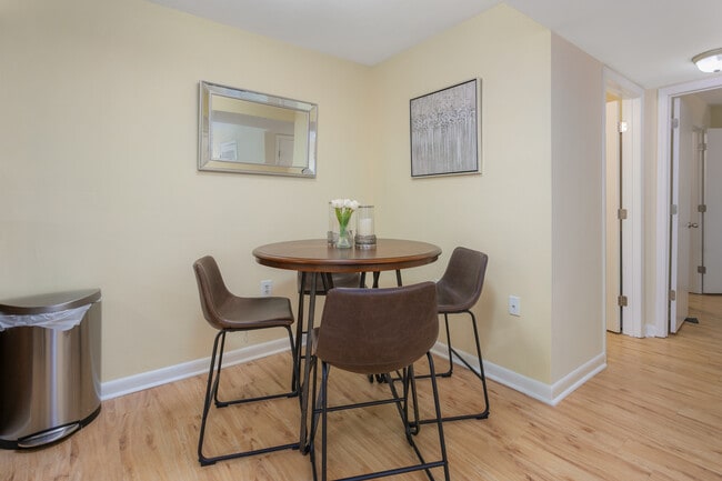 Dining Room - West Pointe