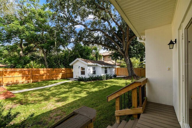 Building Photo - 2918 W Coachman Ave