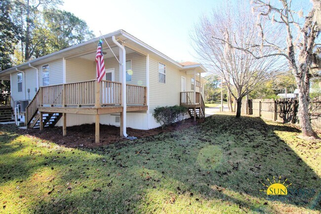 Building Photo - Great 2 Bedroom Unit in Fort Walton