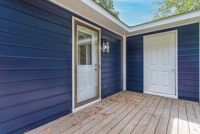 Building Photo - Welcome to Angier Townhomes