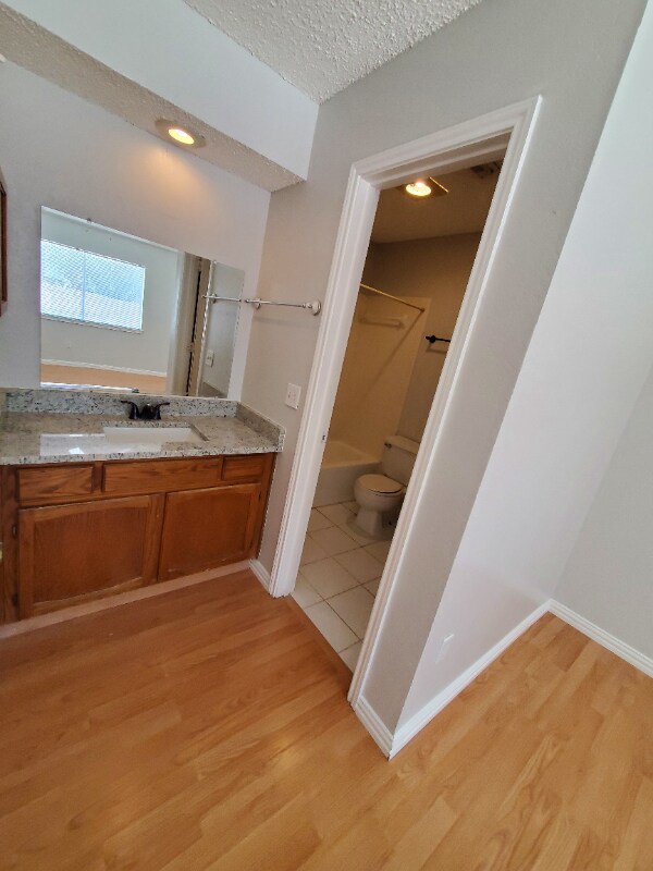 Building Photo - 310 Bluegrass Ln