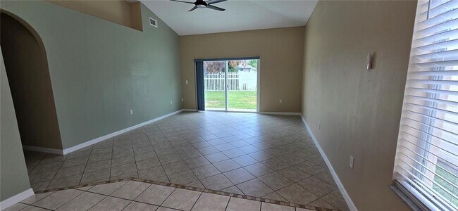 Building Photo - 2227 Oakington St