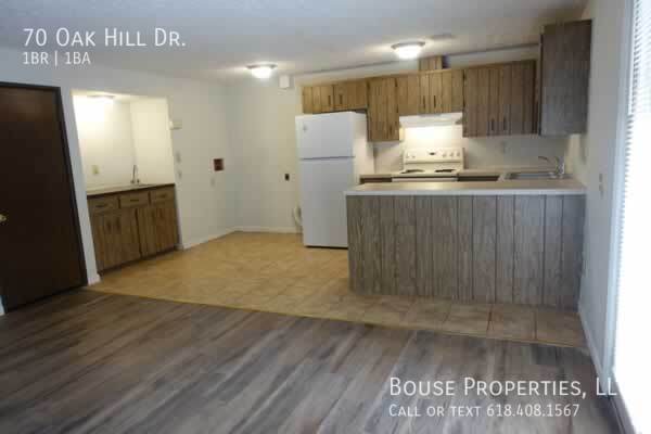 Building Photo - 70 Oak Hill Dr