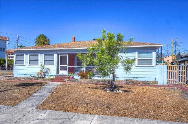 Building Photo - 5737 Shore Blvd S