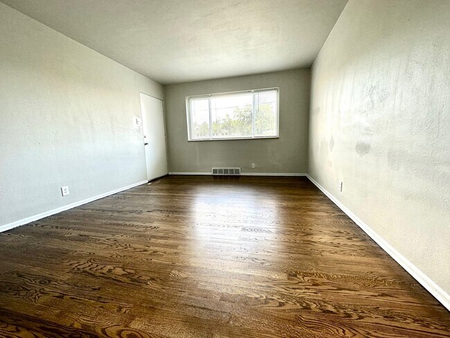 Building Photo - 2911 Lemay Ferry Rd