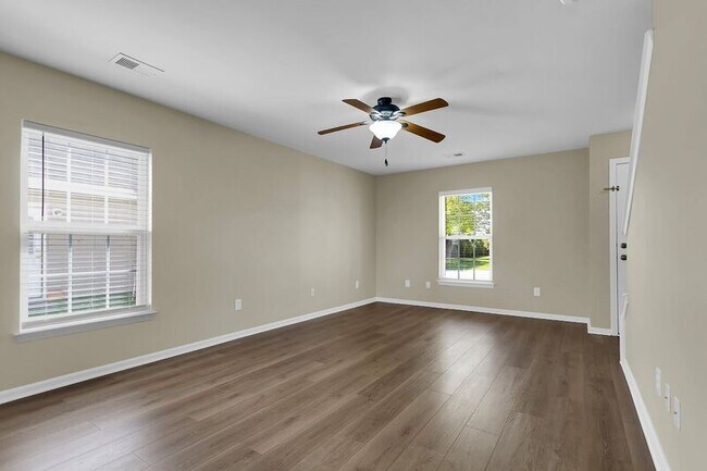 Building Photo - 3022 Crusades St