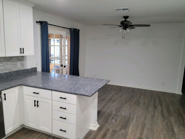 Building Photo - Great Home in East Mesa with Pool