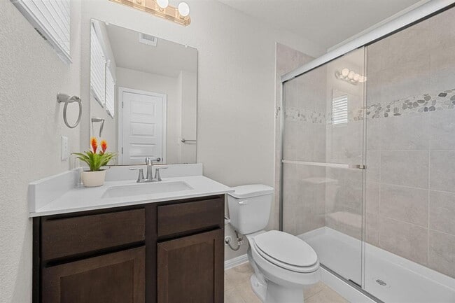 Building Photo - Sorrento Free Standing Home/Condominium - ...