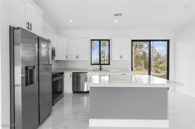 Building Photo - 3004 2nd St W