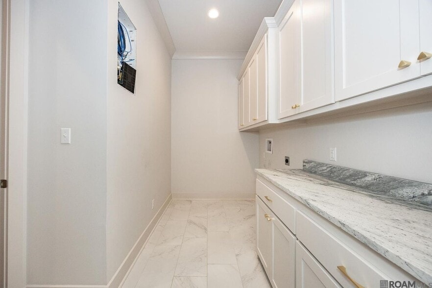 Building Photo - 8543 Landau Dr