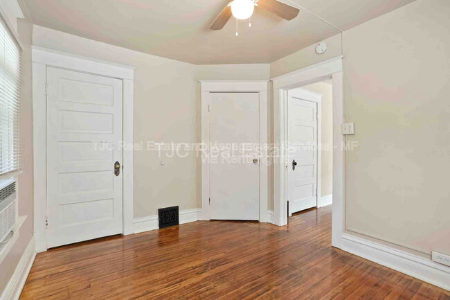 Building Photo - 472 S Lincoln St