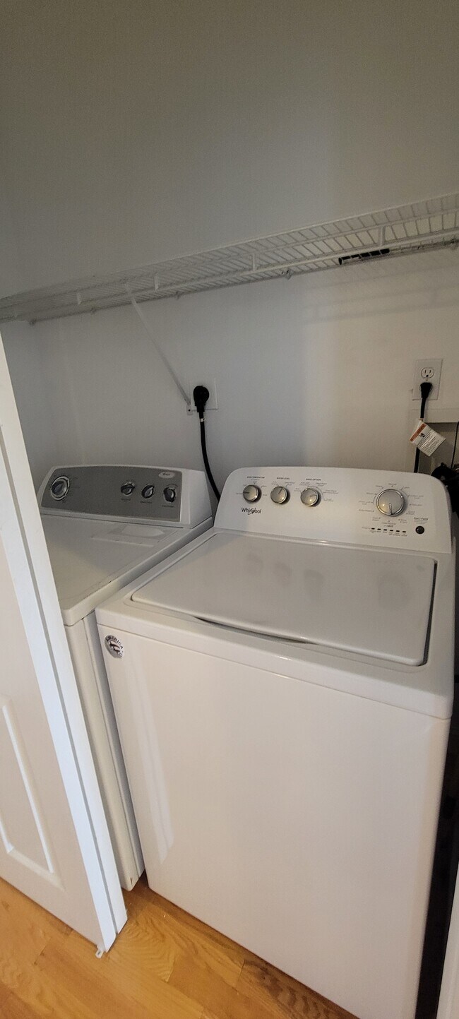In unit laundry - 46 Newport St