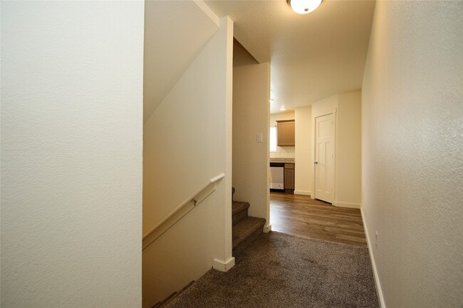 Building Photo - 21155 Gosling Rd