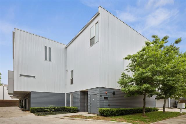 Building Photo - 3816 San Jacinto St