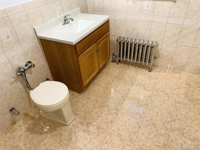 Building Photo - 48-43 44th St