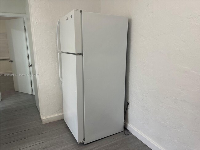 Building Photo - 2001 NW Flagler Terrace