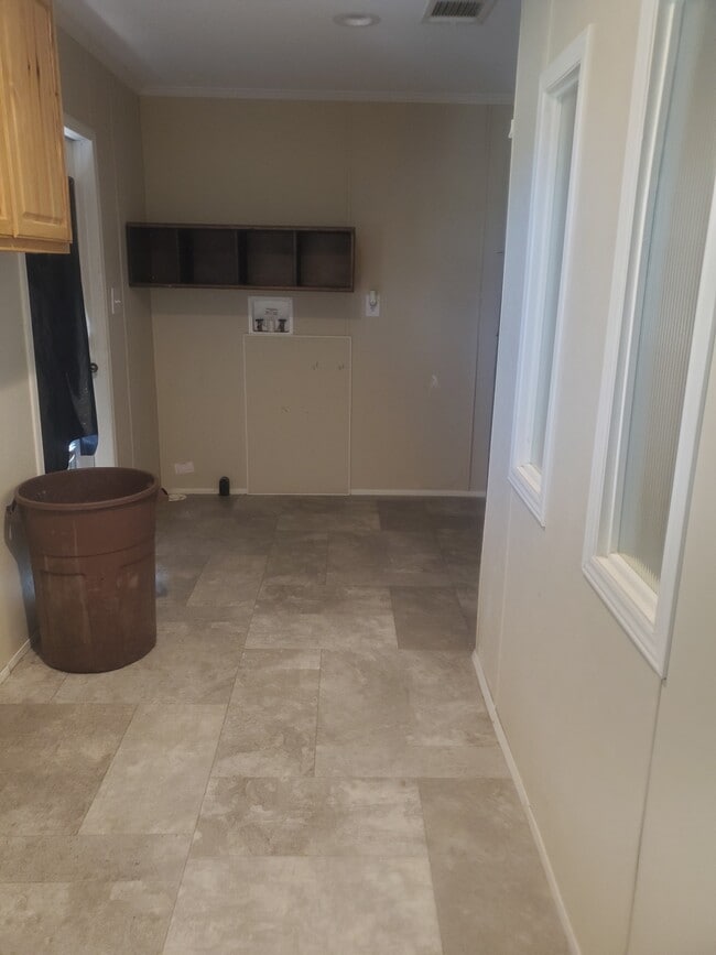 Building Photo - 1118 Meadowlark Dr