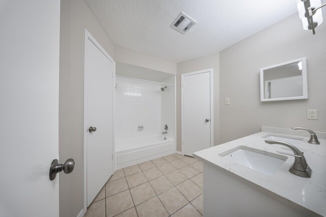Building Photo - 22619 Pine Mist Ln