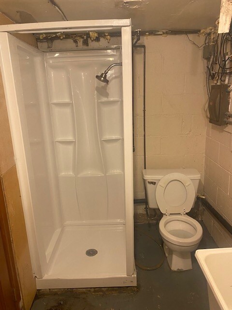 Lower Bathroom - 5607 Penn Ave S