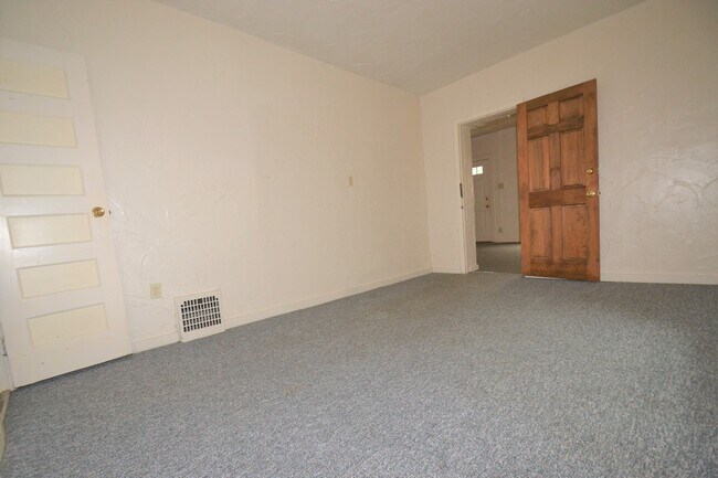 Building Photo - 406 Kling St