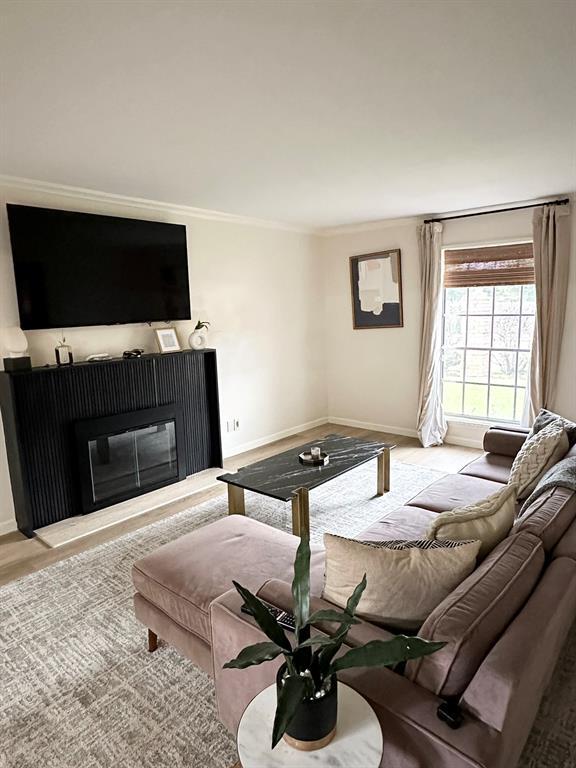 Building Photo - 2110 Potomac Dr