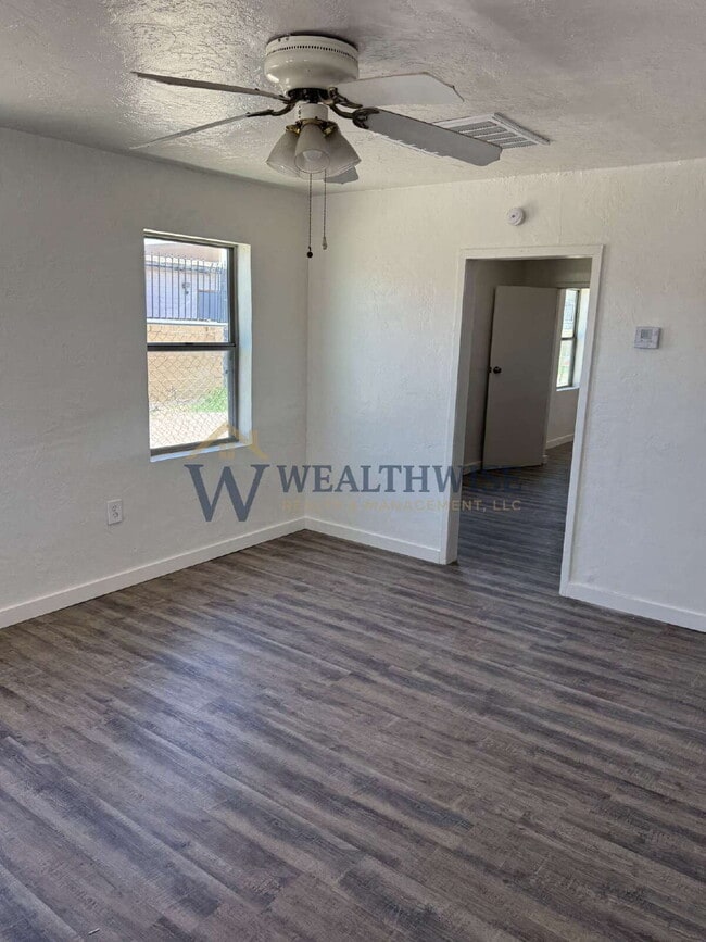 Building Photo - Freshly Remodeled 2 Bedroom 1 Bath Home for Rent 19 W Michigan Dr Unit A,Tucson, AZ 85714 $950 / ...